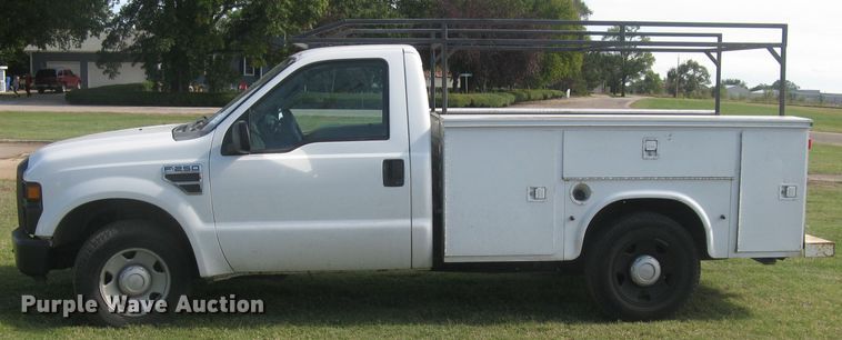 image for item DG5314 2008 Ford F250 Super Duty XL  utility bed pickup truck