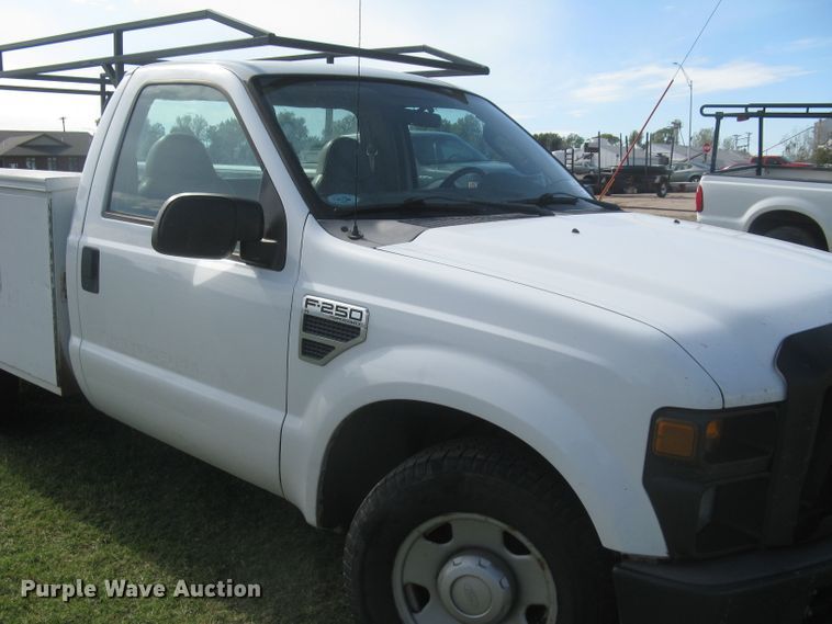 image for item DG5314 2008 Ford F250 Super Duty XL  utility bed pickup truck