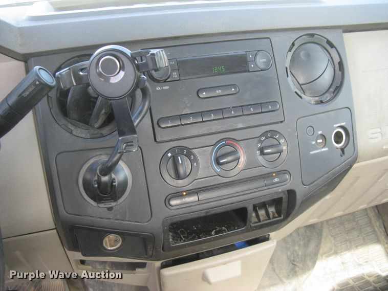 image for item DG5314 2008 Ford F250 Super Duty XL  utility bed pickup truck