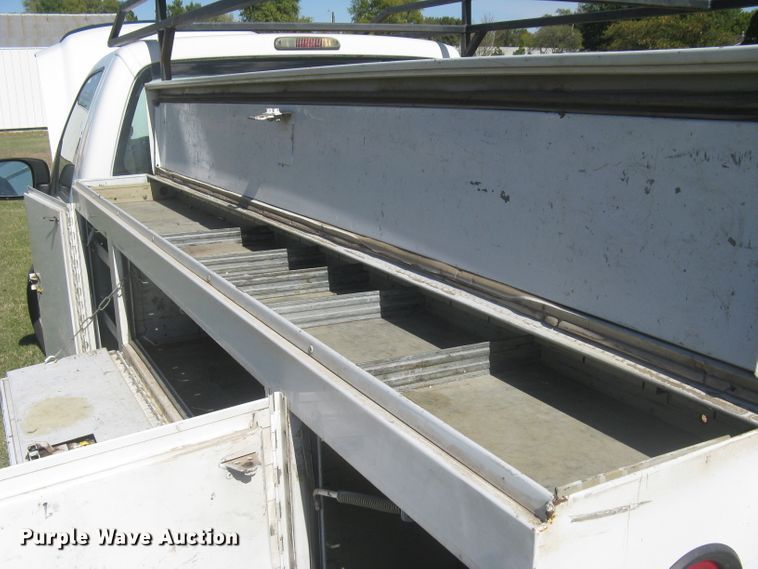 image for item DG5314 2008 Ford F250 Super Duty XL  utility bed pickup truck