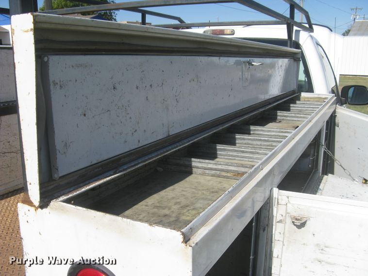 image for item DG5314 2008 Ford F250 Super Duty XL  utility bed pickup truck