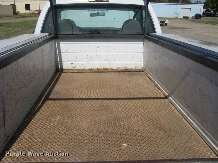 image for item DG5314 2008 Ford F250 Super Duty XL  utility bed pickup truck