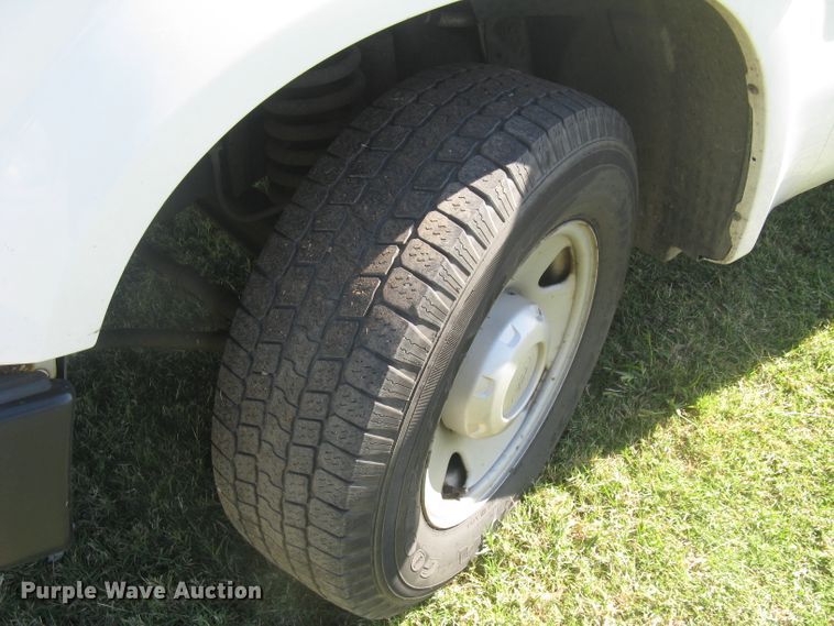 image for item DG5314 2008 Ford F250 Super Duty XL  utility bed pickup truck