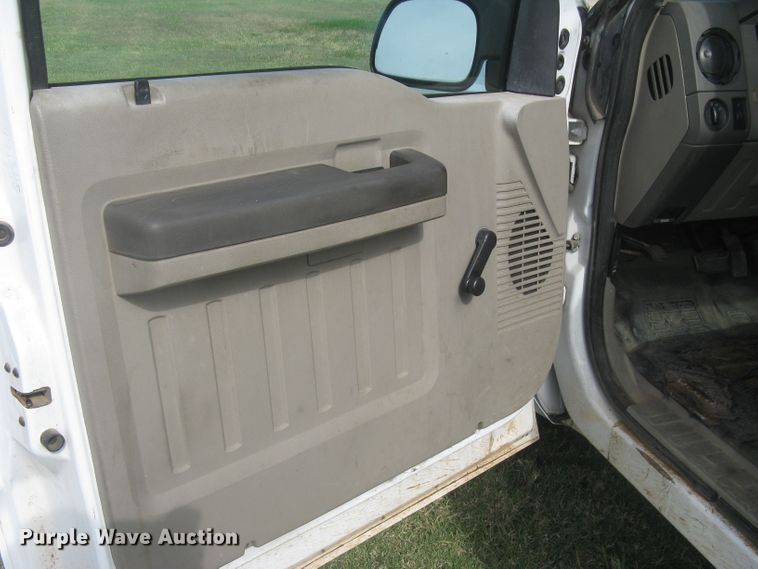 image for item DG5315 2008 Ford F250 Super Duty XL  pickup truck