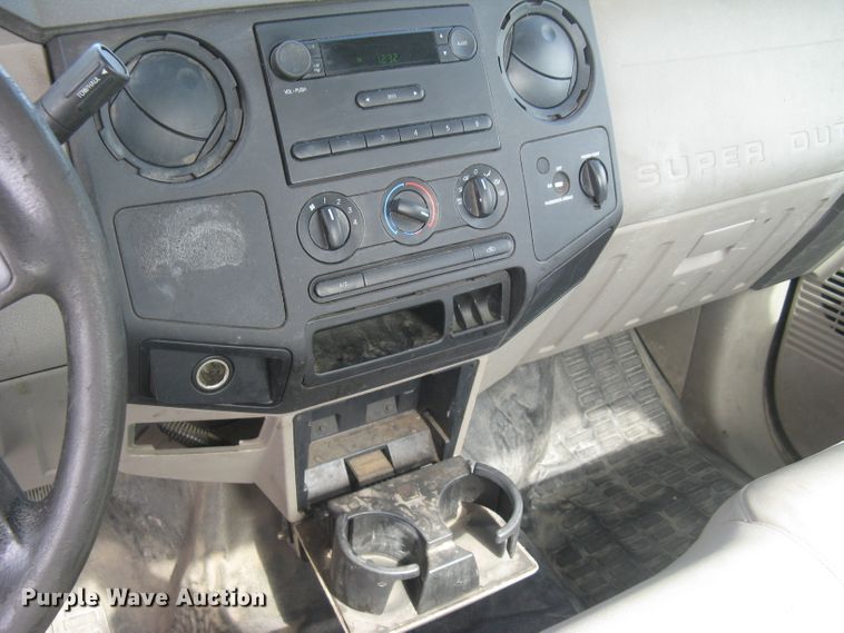 image for item DG5315 2008 Ford F250 Super Duty XL  pickup truck