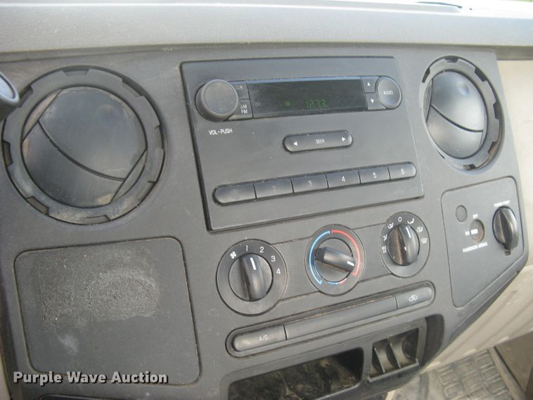 image for item DG5315 2008 Ford F250 Super Duty XL  pickup truck