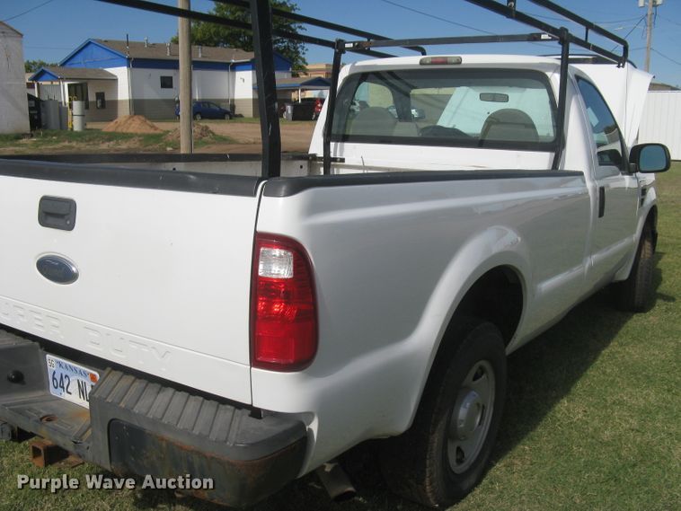 image for item DG5315 2008 Ford F250 Super Duty XL  pickup truck