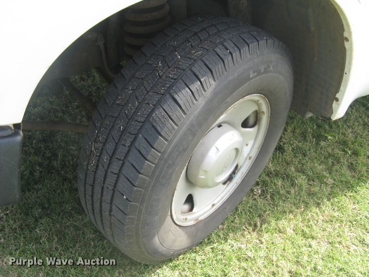 image for item DG5315 2008 Ford F250 Super Duty XL  pickup truck