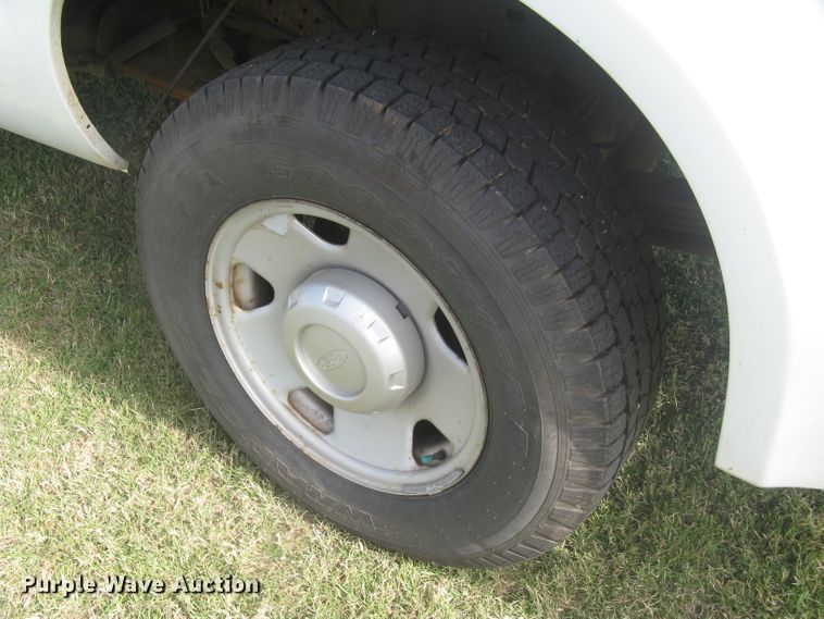 image for item DG5315 2008 Ford F250 Super Duty XL  pickup truck