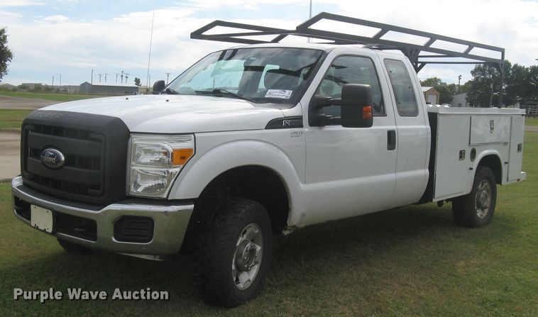 image for item DG5317 2012 Ford F250 Super Duty XL  SuperCab utility bed pickup truck