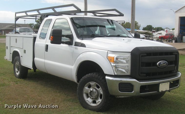 image for item DG5317 2012 Ford F250 Super Duty XL  SuperCab utility bed pickup truck