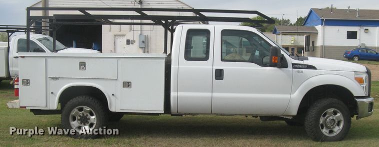 image for item DG5317 2012 Ford F250 Super Duty XL  SuperCab utility bed pickup truck