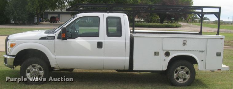 image for item DG5317 2012 Ford F250 Super Duty XL  SuperCab utility bed pickup truck