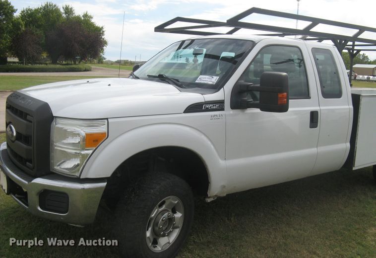 image for item DG5317 2012 Ford F250 Super Duty XL  SuperCab utility bed pickup truck