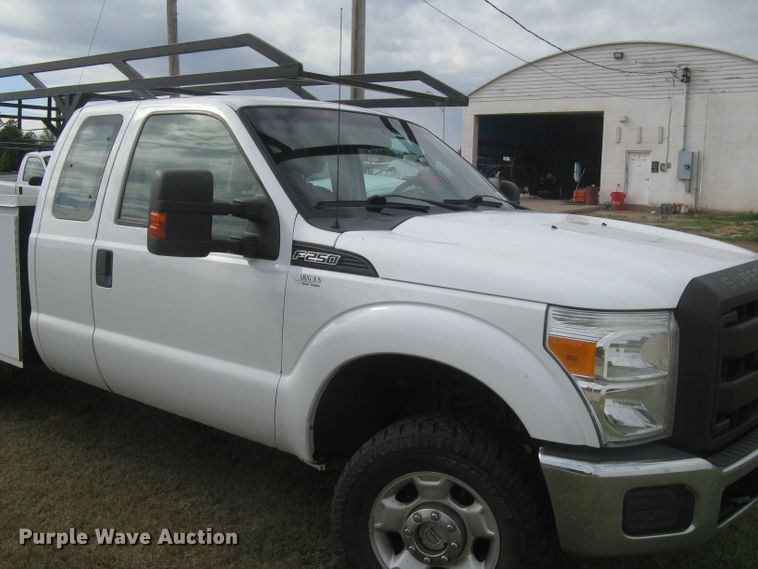 image for item DG5317 2012 Ford F250 Super Duty XL  SuperCab utility bed pickup truck