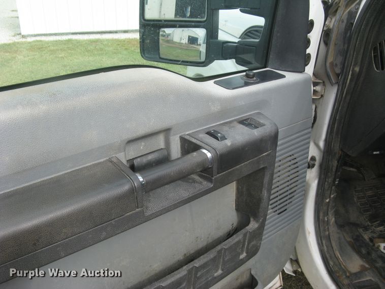 image for item DG5317 2012 Ford F250 Super Duty XL  SuperCab utility bed pickup truck