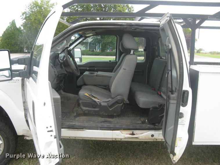 image for item DG5317 2012 Ford F250 Super Duty XL  SuperCab utility bed pickup truck