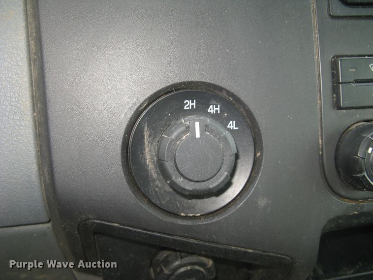 image for item DG5317 2012 Ford F250 Super Duty XL  SuperCab utility bed pickup truck