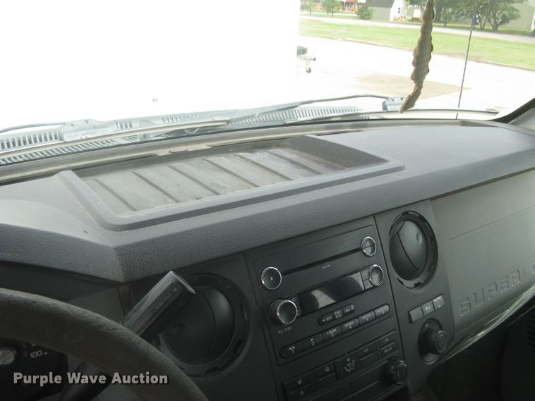 image for item DG5317 2012 Ford F250 Super Duty XL  SuperCab utility bed pickup truck