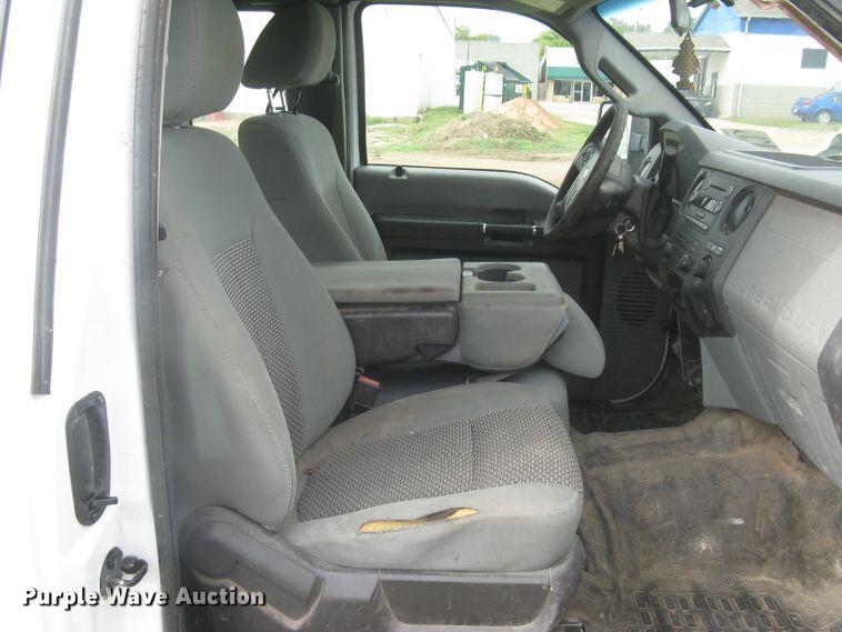 image for item DG5317 2012 Ford F250 Super Duty XL  SuperCab utility bed pickup truck