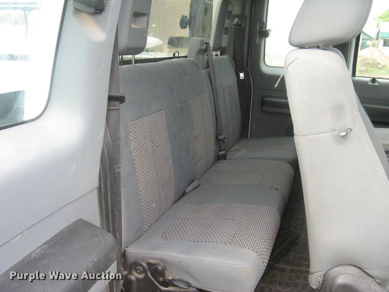 image for item DG5317 2012 Ford F250 Super Duty XL  SuperCab utility bed pickup truck