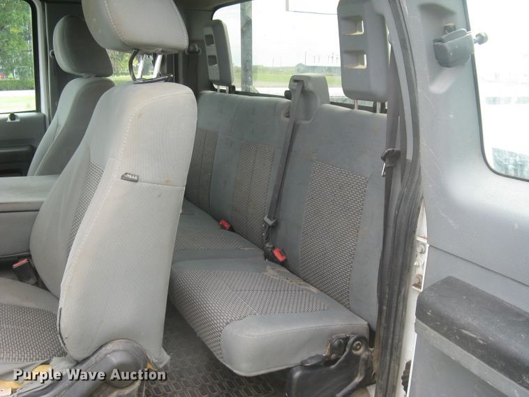 image for item DG5317 2012 Ford F250 Super Duty XL  SuperCab utility bed pickup truck