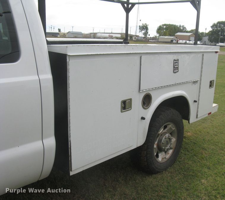 image for item DG5317 2012 Ford F250 Super Duty XL  SuperCab utility bed pickup truck