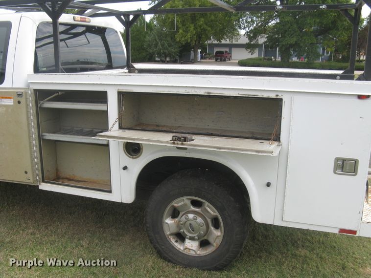 image for item DG5317 2012 Ford F250 Super Duty XL  SuperCab utility bed pickup truck