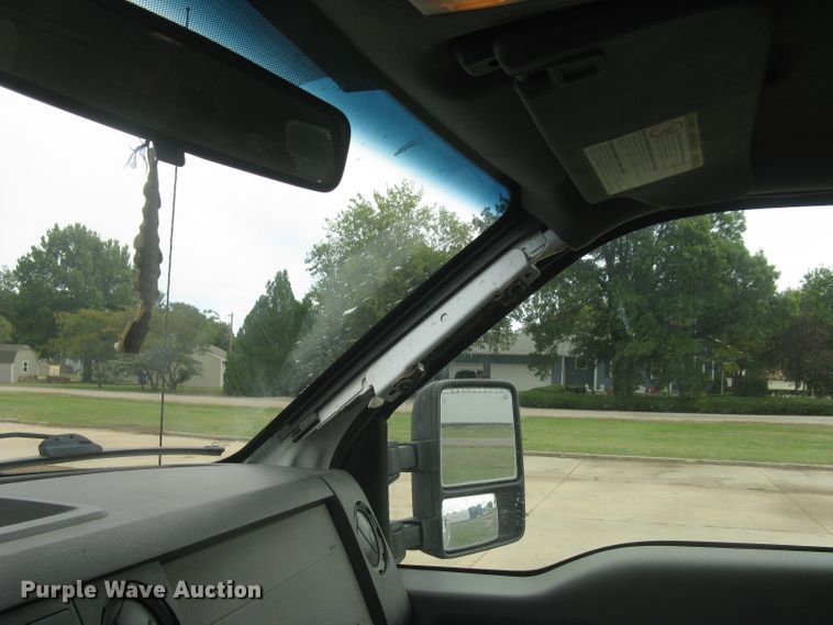 image for item DG5317 2012 Ford F250 Super Duty XL  SuperCab utility bed pickup truck