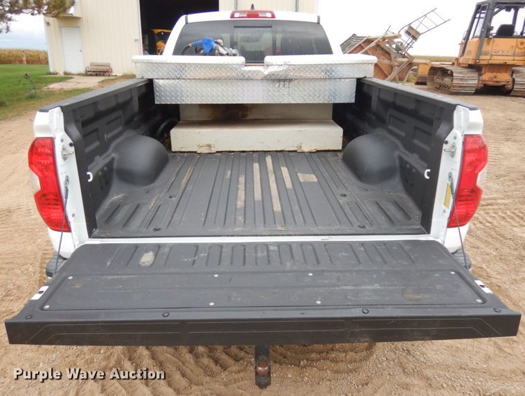 image for item DJ6101 2020 Toyota Tundra  Double Cab pickup truck