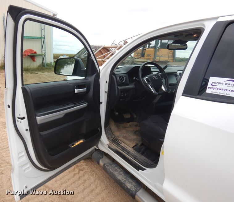 image for item DJ6101 2020 Toyota Tundra  Double Cab pickup truck