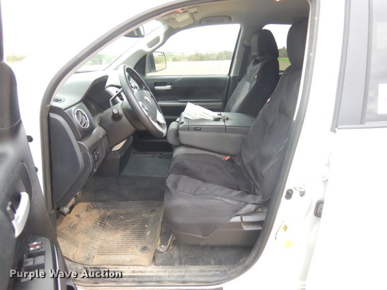 image for item DJ6101 2020 Toyota Tundra  Double Cab pickup truck