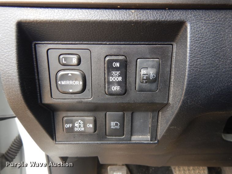 image for item DJ6101 2020 Toyota Tundra  Double Cab pickup truck