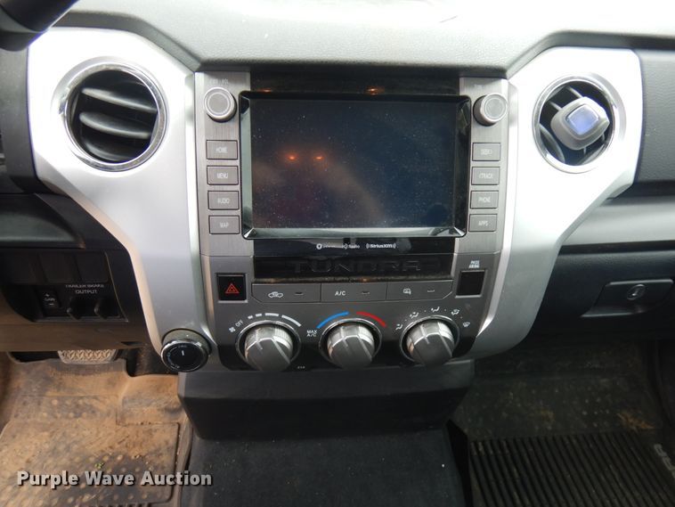 image for item DJ6101 2020 Toyota Tundra  Double Cab pickup truck