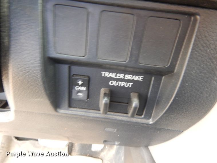 image for item DJ6101 2020 Toyota Tundra  Double Cab pickup truck