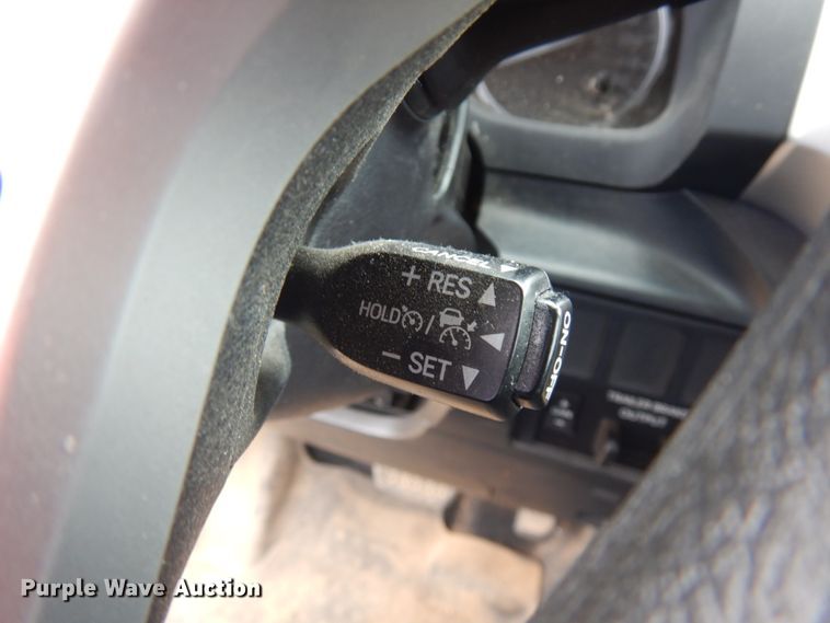 image for item DJ6101 2020 Toyota Tundra  Double Cab pickup truck