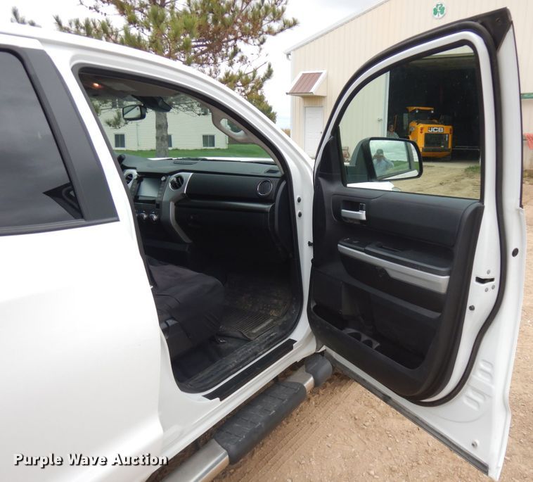 image for item DJ6101 2020 Toyota Tundra  Double Cab pickup truck