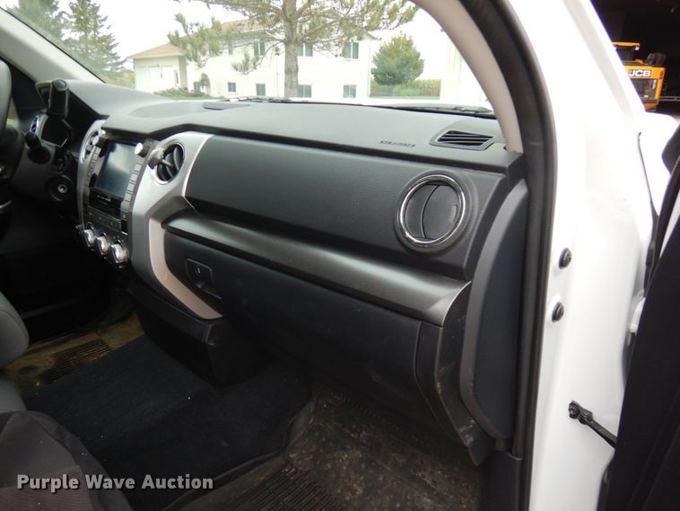 image for item DJ6101 2020 Toyota Tundra  Double Cab pickup truck