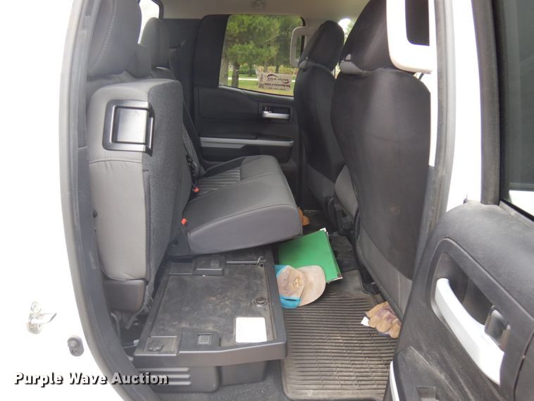 image for item DJ6101 2020 Toyota Tundra  Double Cab pickup truck