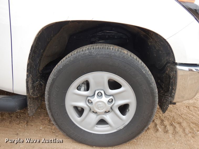 image for item DJ6101 2020 Toyota Tundra  Double Cab pickup truck