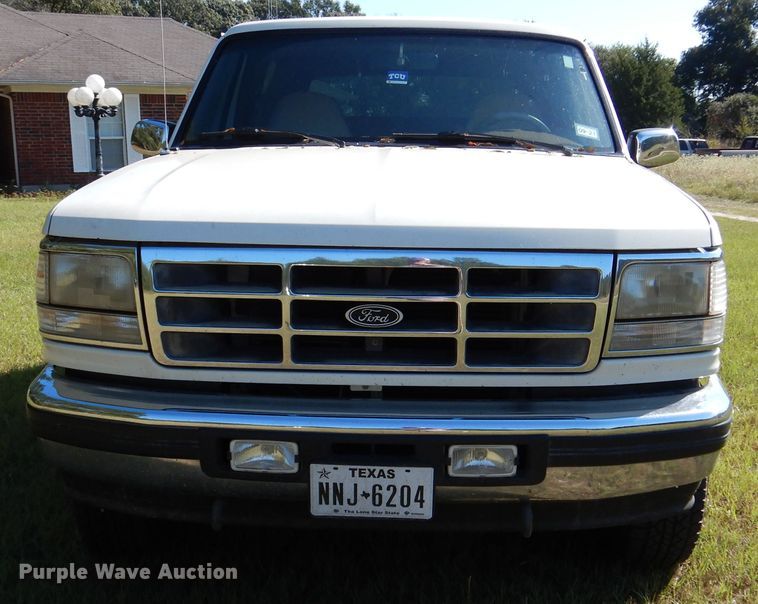 image for item DJ7414 1995 Ford Bronco  SUV