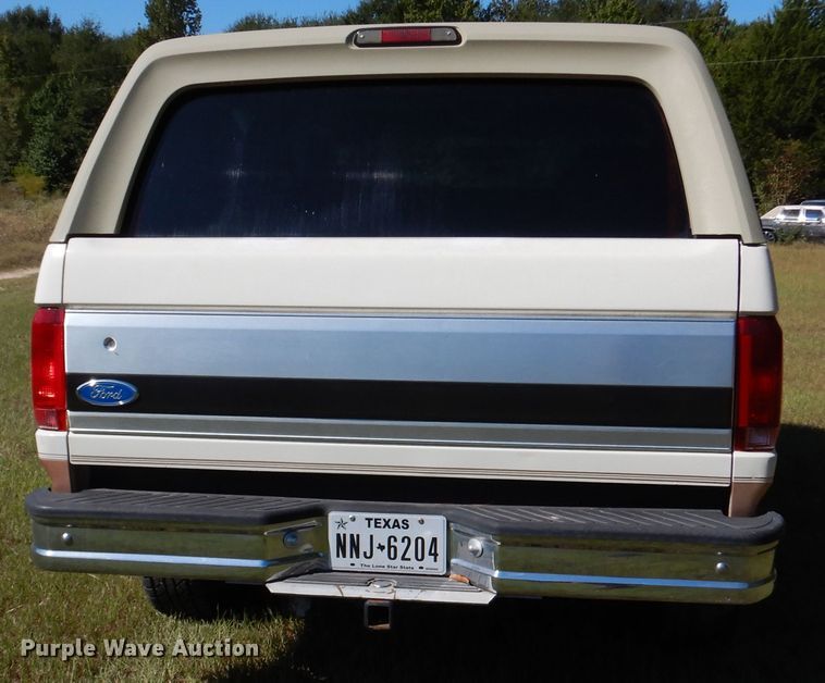 image for item DJ7414 1995 Ford Bronco  SUV