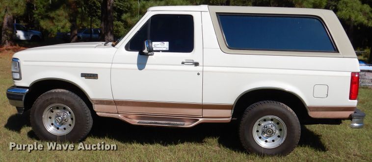 image for item DJ7414 1995 Ford Bronco  SUV