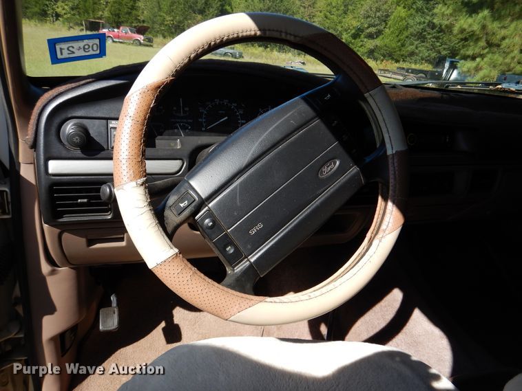 image for item DJ7414 1995 Ford Bronco  SUV