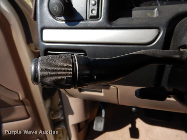 image for item DJ7414 1995 Ford Bronco  SUV