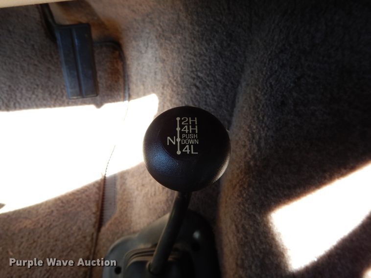 image for item DJ7414 1995 Ford Bronco  SUV