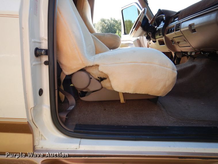 image for item DJ7414 1995 Ford Bronco  SUV