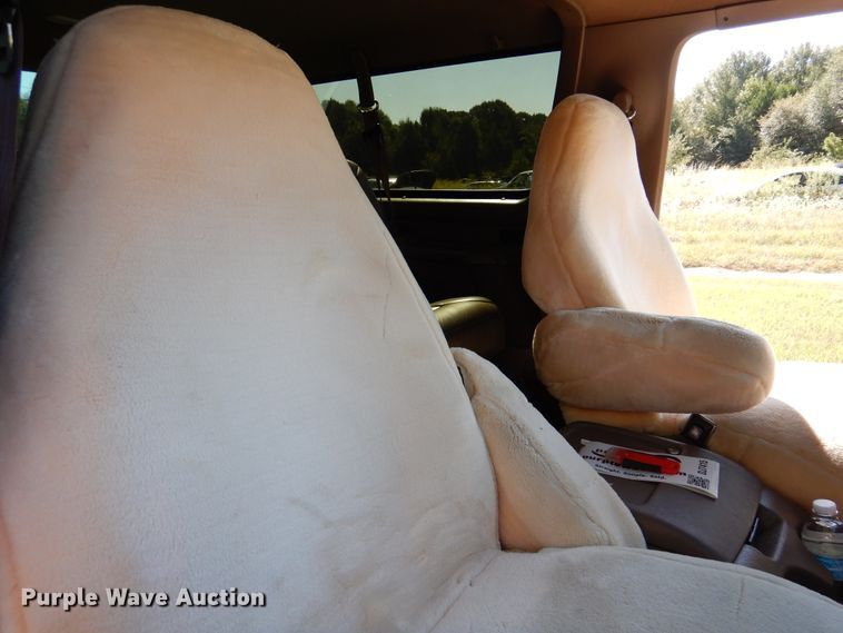 image for item DJ7414 1995 Ford Bronco  SUV