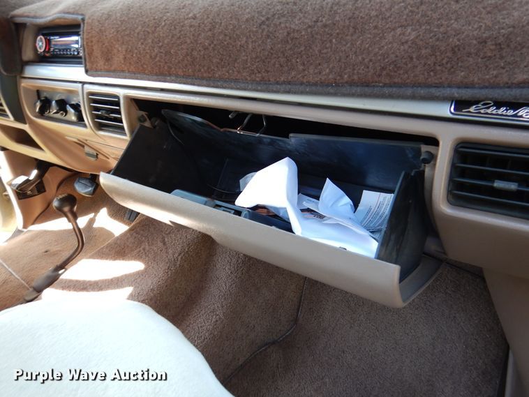 image for item DJ7414 1995 Ford Bronco  SUV