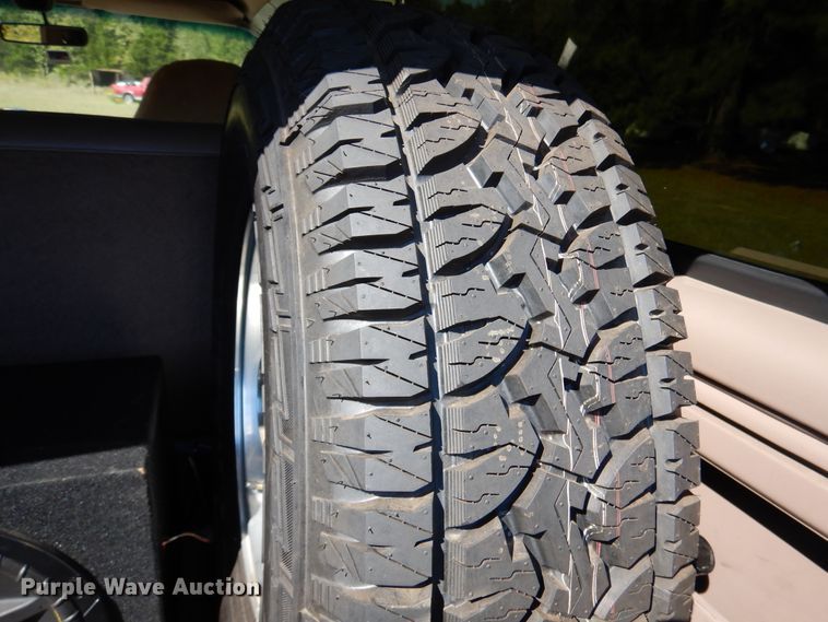 image for item DJ7414 1995 Ford Bronco  SUV